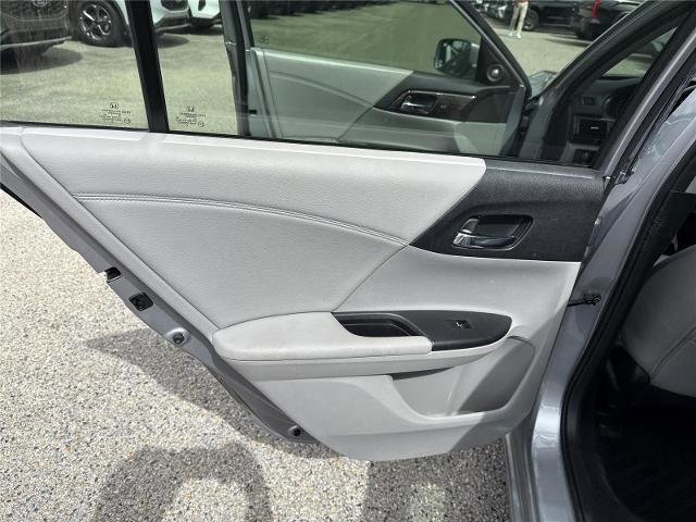 Used 2017 Honda Accord EX-L image 27