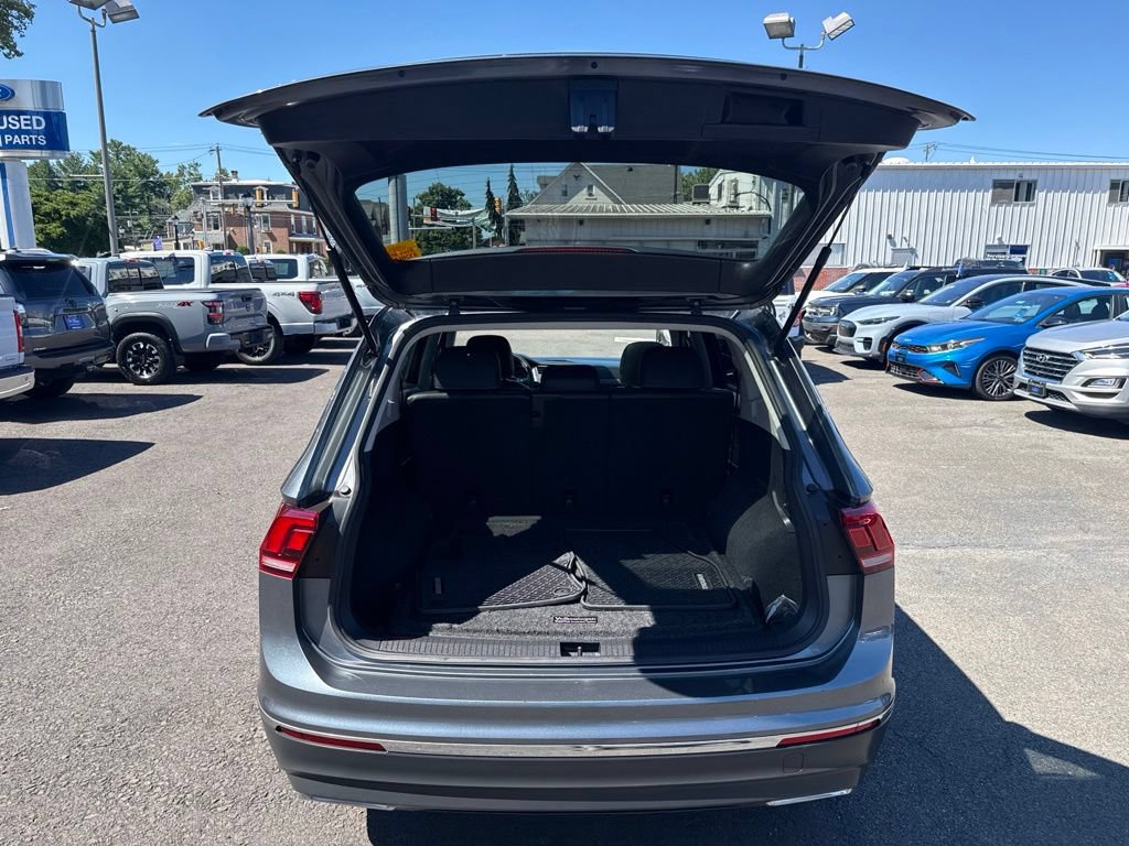 Used 2021 Volkswagen Tiguan SE w/ Panoramic Sunroof Package AWD/4WD image 10