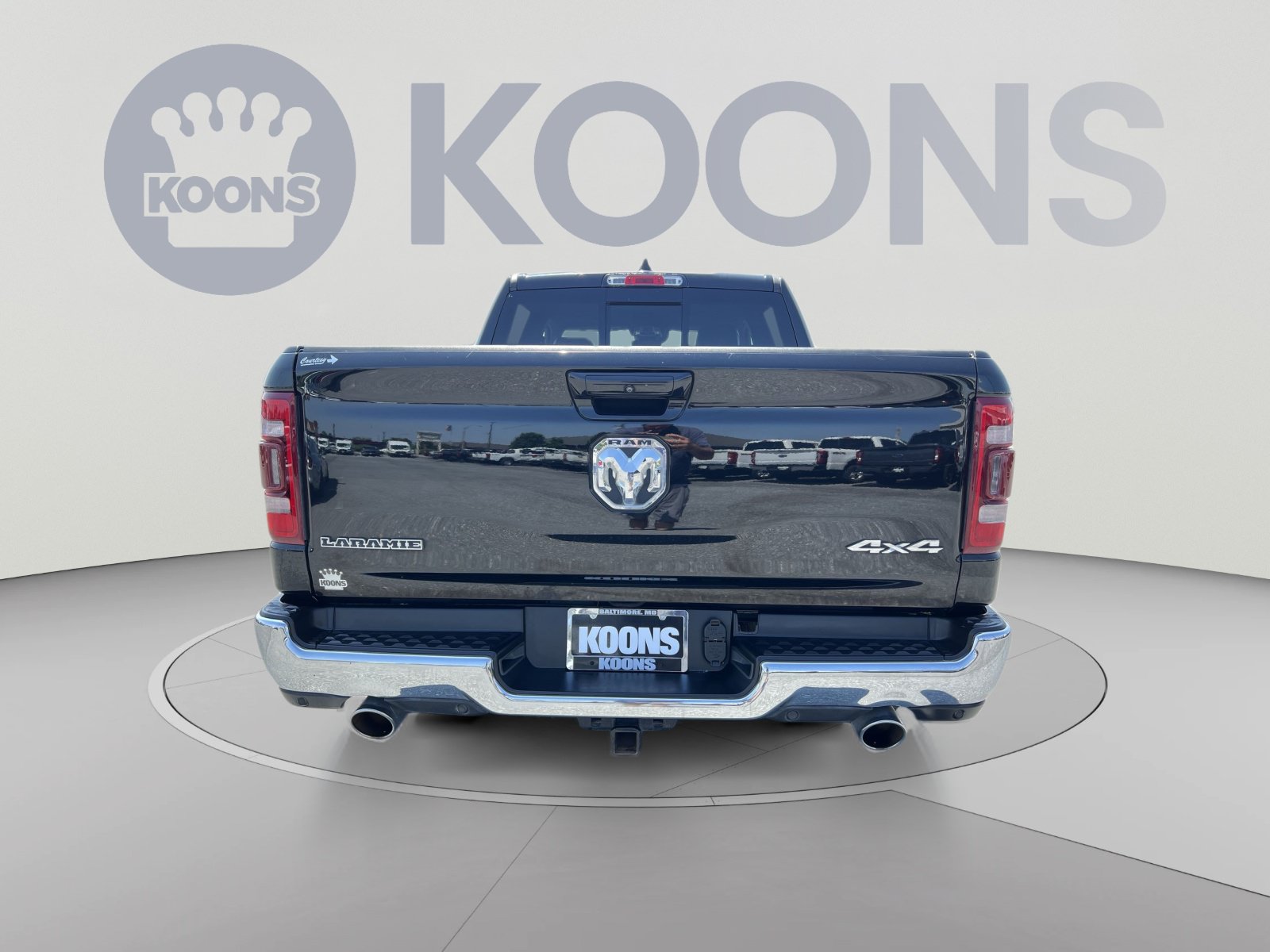 Used 2024 RAM 1500 Laramie AWD/4WD image 5