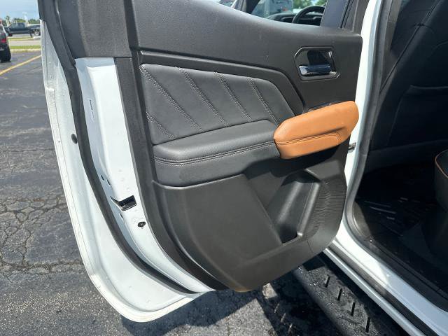 Used 2024 GMC Canyon AT4 w/ AT4 Premium Package AWD/4WD image 30
