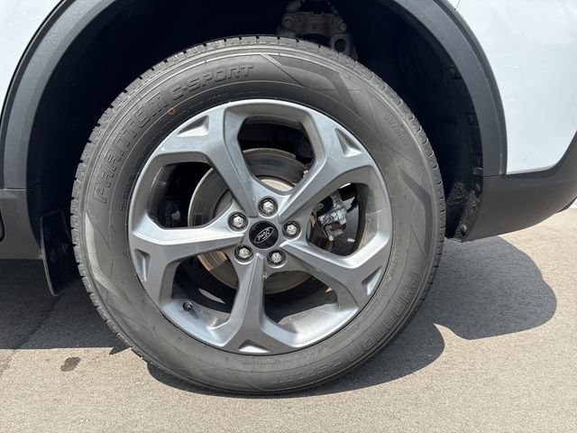 Certified 2025 Ford Escape ST-Line Select AWD/4WD image 11