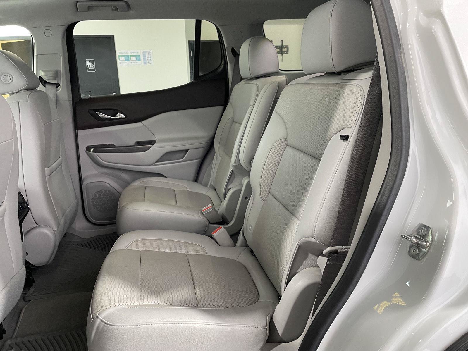 Used 2020 GMC Acadia SLT AWD/4WD image 24