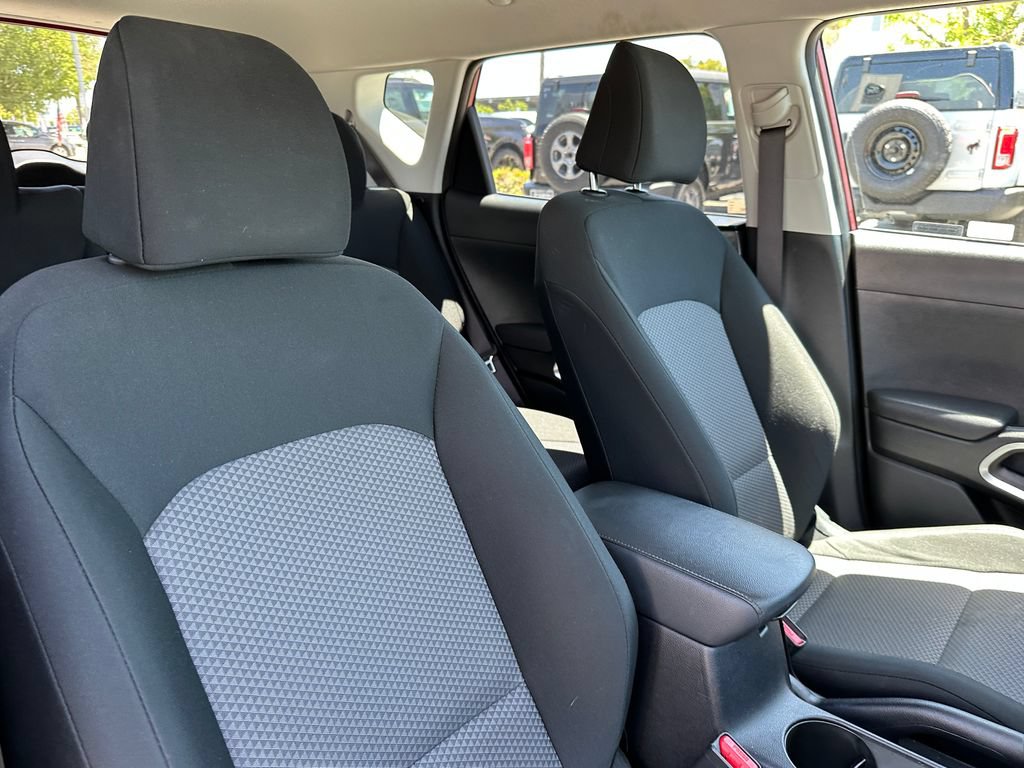 Used 2024 Kia Soul LX w/ Option Group 015 FWD image 17