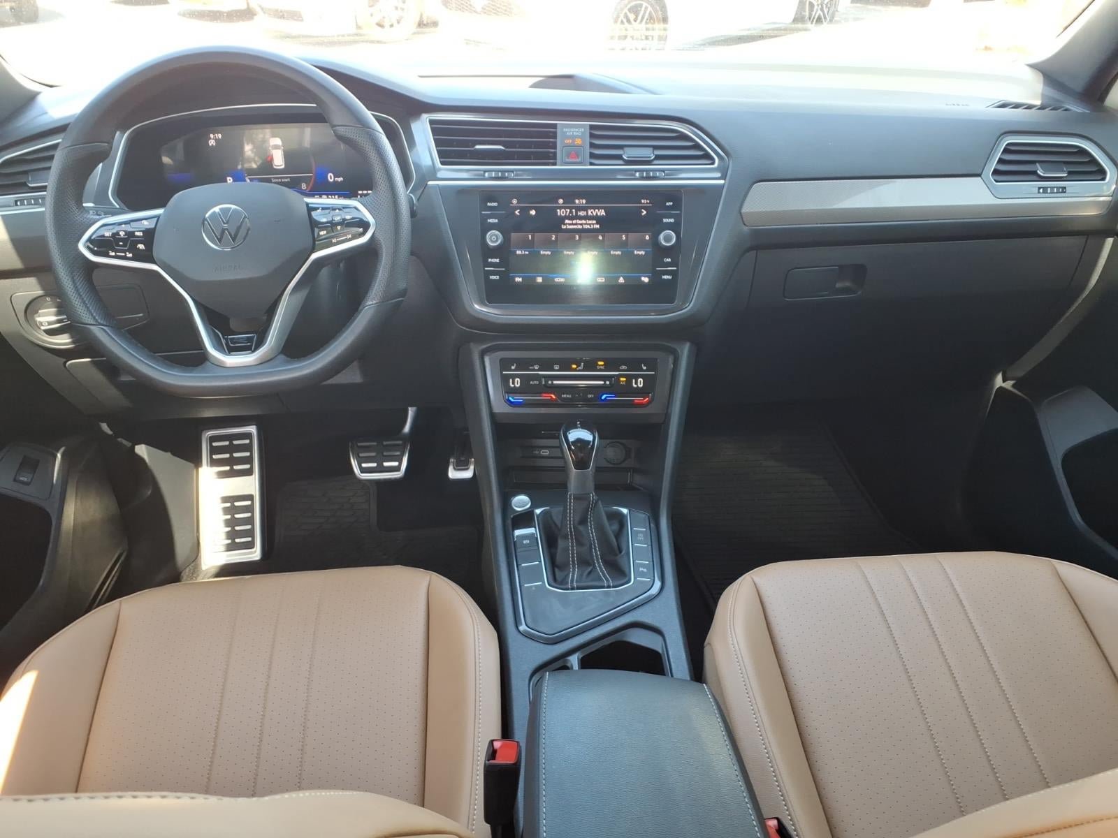 Used 2024 Volkswagen Tiguan SE R-Line FWD image 21