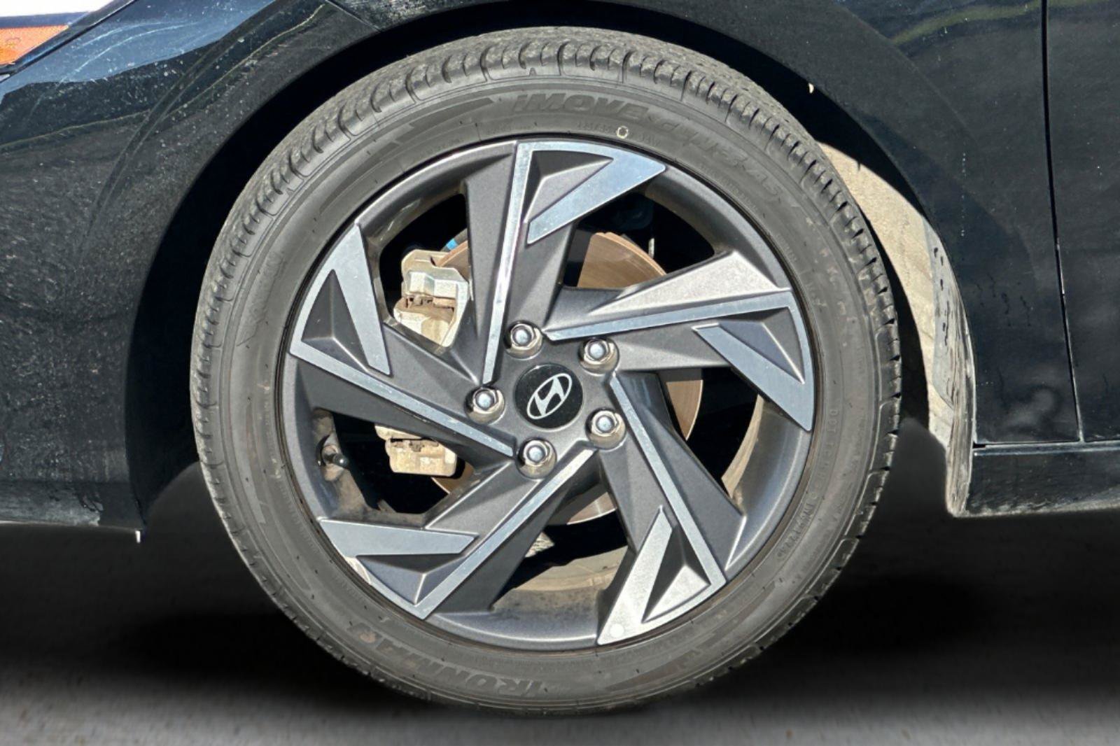 Used 2024 Hyundai Elantra Limited FWD image 23