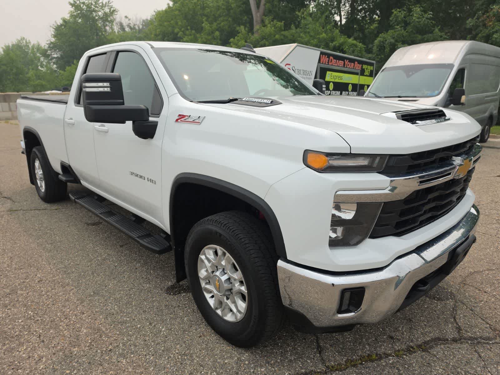 Used 2024 Chevrolet Silverado 3500 LT w/ True North Edition AWD/4WD image 5