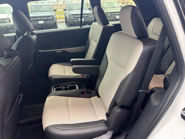 Used 2025 Lexus TX 500h AWD w/ Technology Package image 33