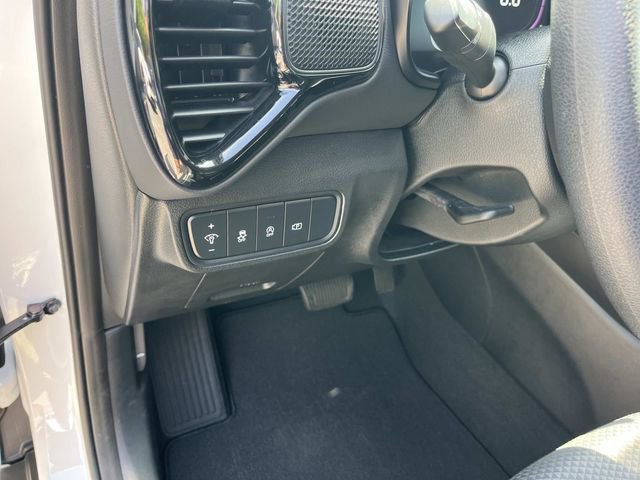 Used 2025 Kia Soul S FWD image 31