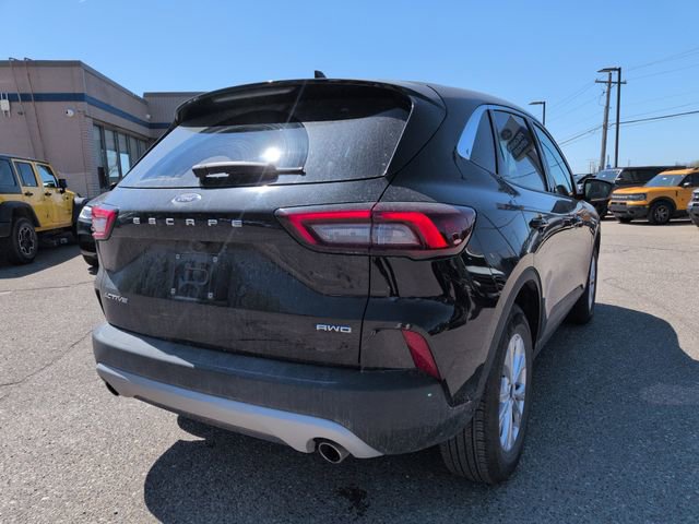 Certified 2023 Ford Escape Active AWD/4WD image 5
