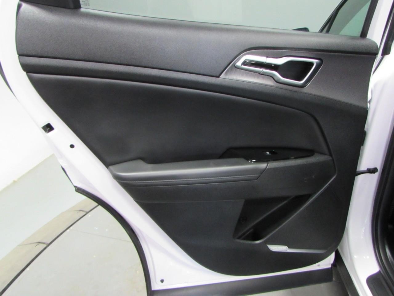 Used 2024 Kia Sportage SX AWD/4WD image 14
