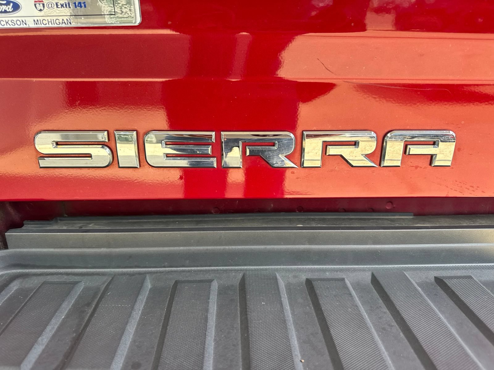 Used 2018 GMC Sierra 2500 SLT AWD/4WD image 17