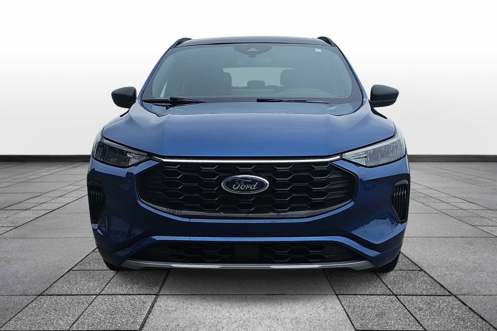 Certified 2023 Ford Escape ST-Line w/ Tech Pack #1 FWD image 2