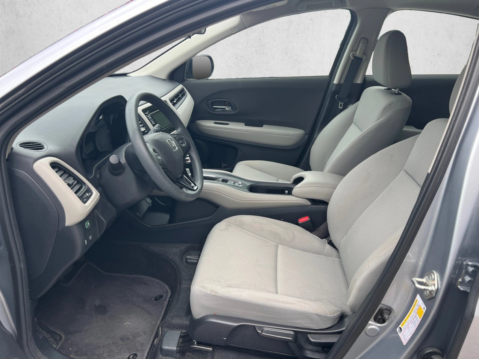 Used 2019 Honda HR-V LX image 11