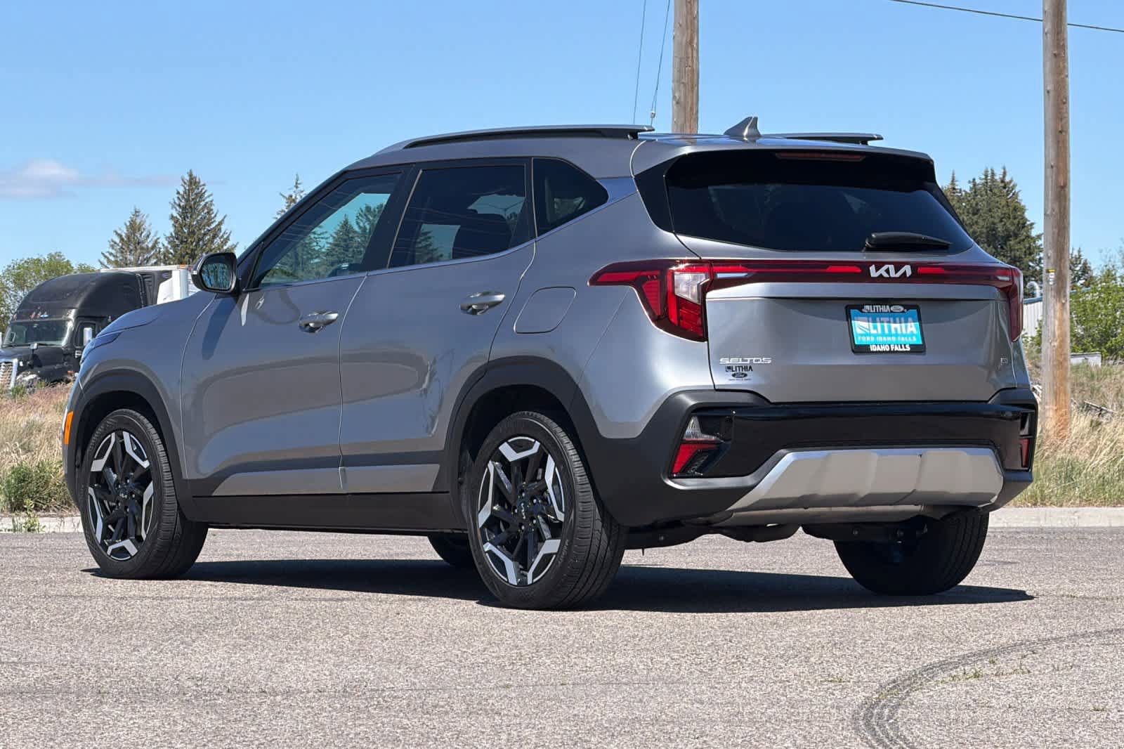 Used 2024 Kia Seltos SX w/ SX Sunroof Package AWD/4WD image 6