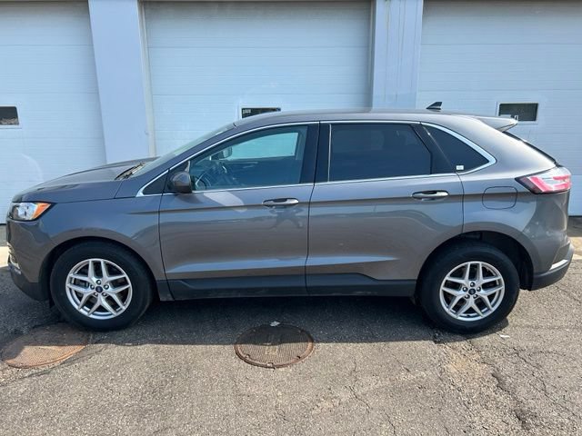 Certified 2021 Ford Edge SEL w/ Convenience Package AWD/4WD image 3