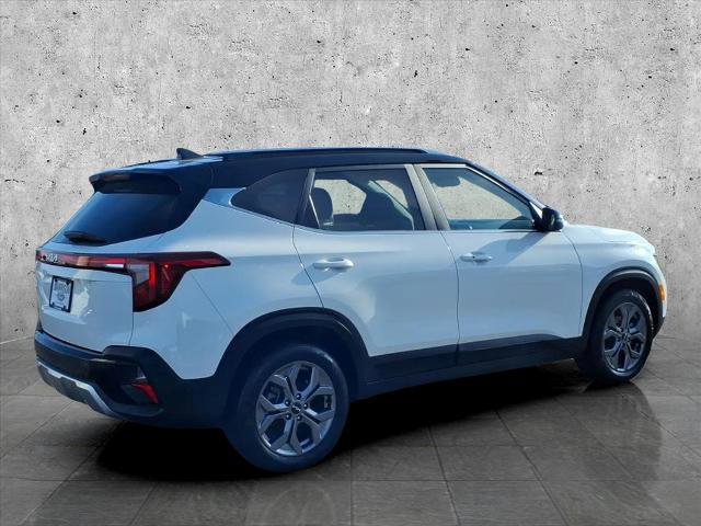 Used 2024 Kia Seltos S image 3