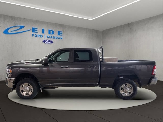 Used 2024 RAM 2500 Tradesman w/ Chrome Appearance Group AWD/4WD image 9