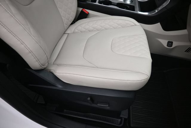 Certified 2024 Ford Edge Titanium w/ Titanium Elite Package AWD/4WD image 31