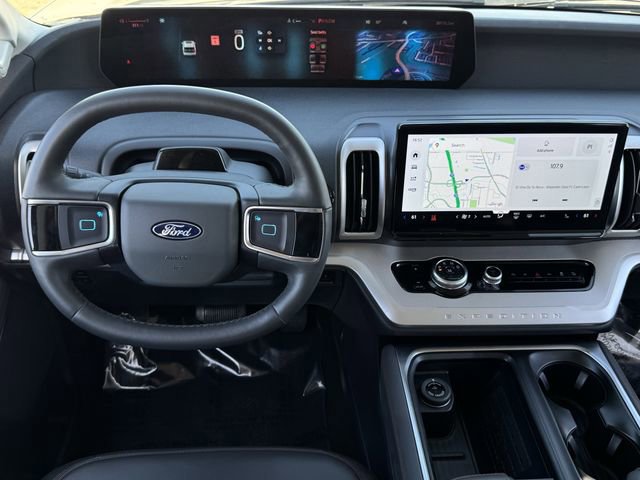 Certified 2025 Ford Expedition Active image 11