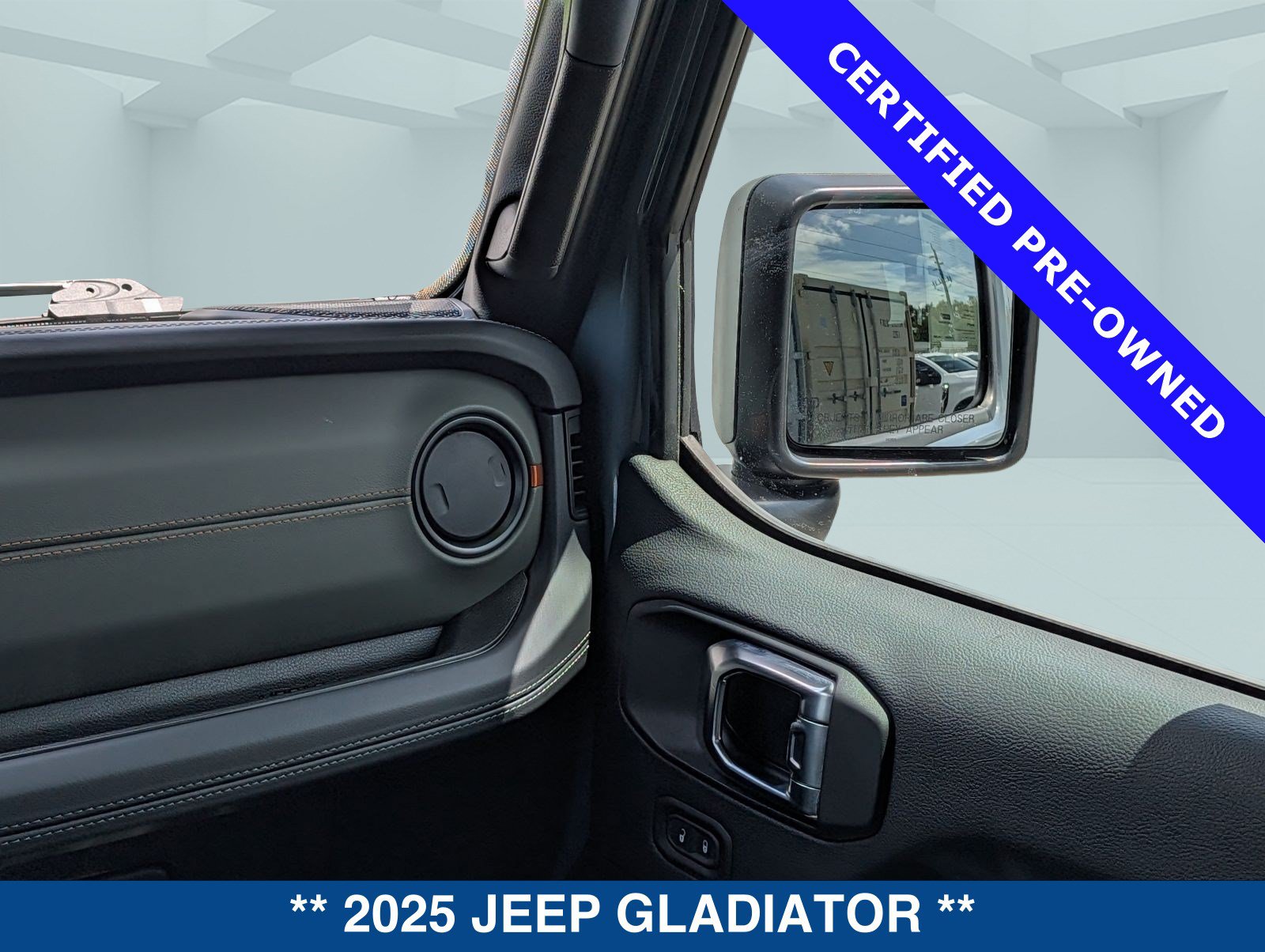 Used 2025 Jeep Gladiator Mojave w/ Convenience Group AWD/4WD image 25