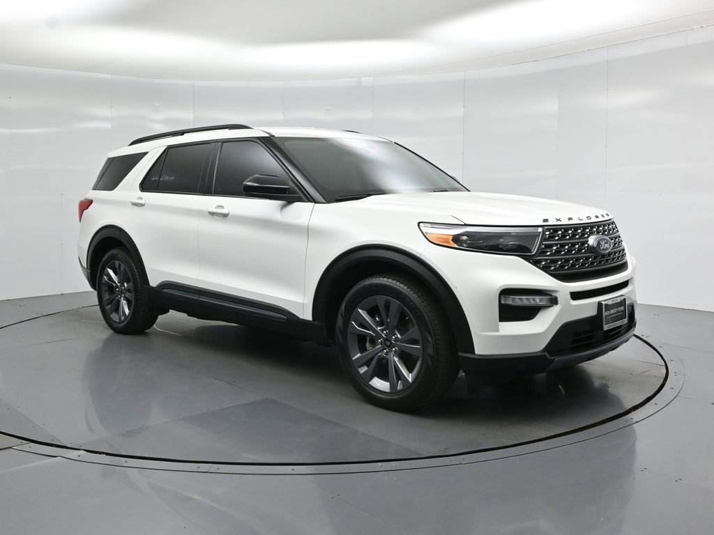 Certified 2023 Ford Explorer XLT w/ Equipment Group 202A RWD image 55