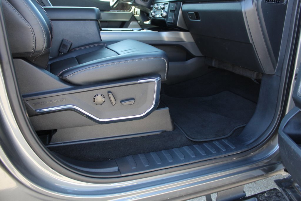Certified 2023 Ford F250 Lariat w/ Sport Appearance Package image 11