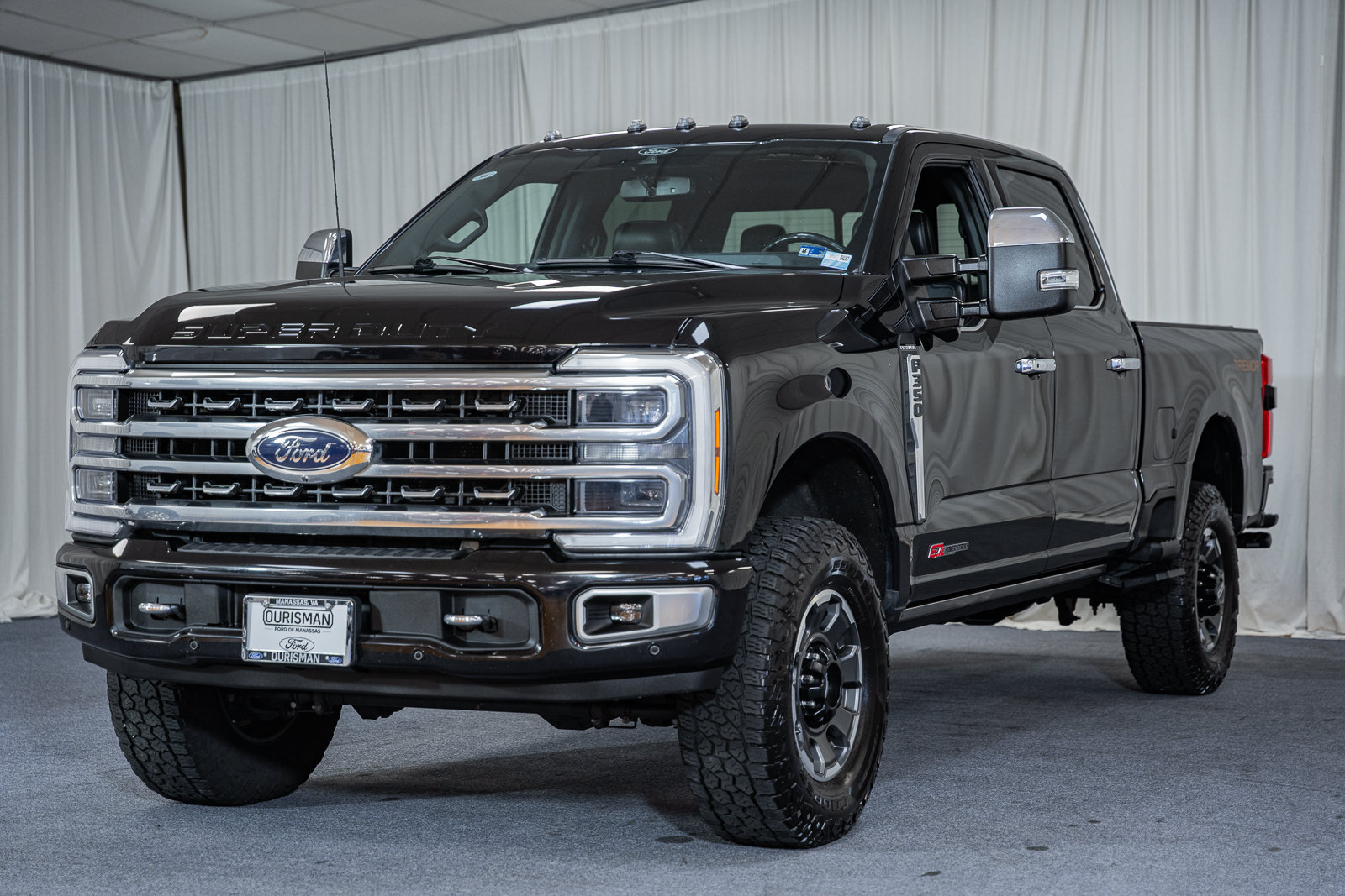 Certified 2024 Ford F350 Platinum w/ Tremor Off-Road Package AWD/4WD image 3