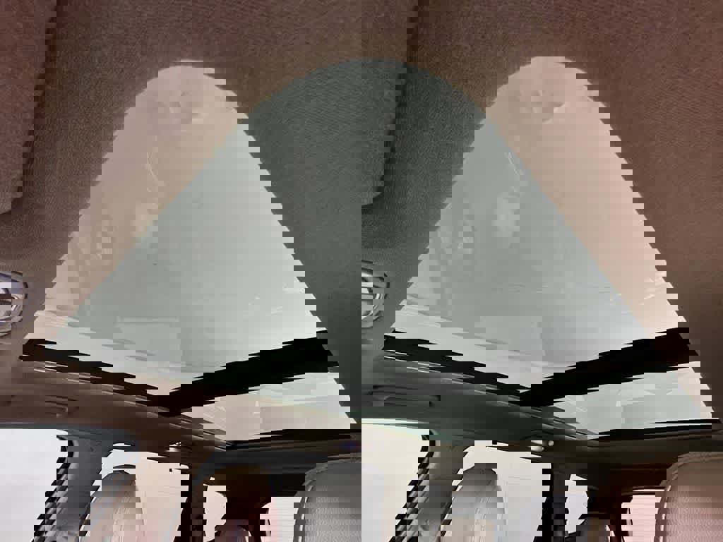 Used 2020 Hyundai Santa Fe Limited image 33