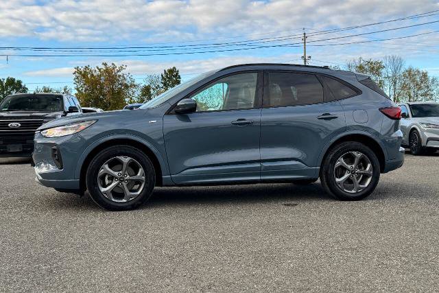 Certified 2023 Ford Escape ST-Line Select w/ Tech Pack #2 image 6