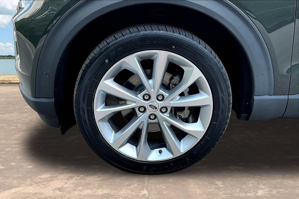 Certified 2022 Ford Explorer Platinum w/ Equipment Group 601A AWD/4WD image 36