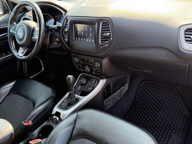 Used 2019 Jeep Compass Latitude w/ Cold Weather Group AWD/4WD image 21