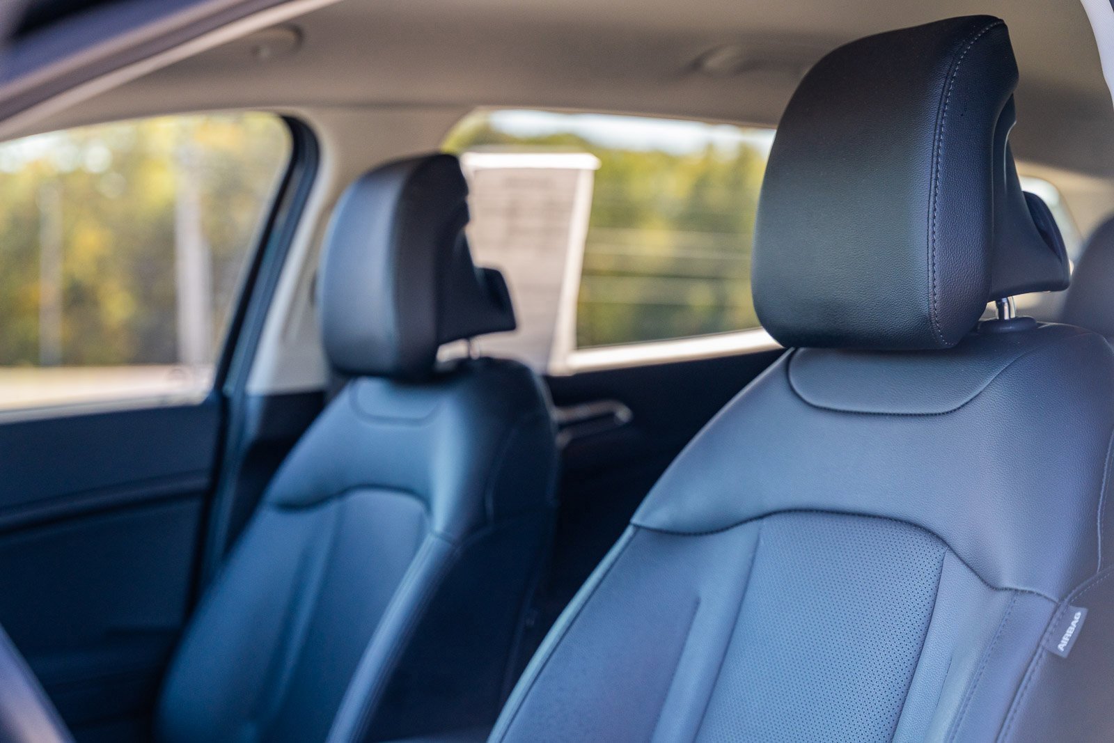 Used 2025 Kia Sportage EX image 19