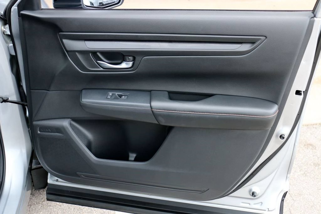 Used 2025 Honda CR-V Sport-L image 37