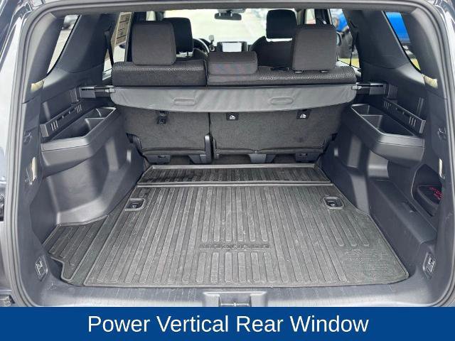 Used 2025 Toyota 4Runner SR5 AWD/4WD image 7