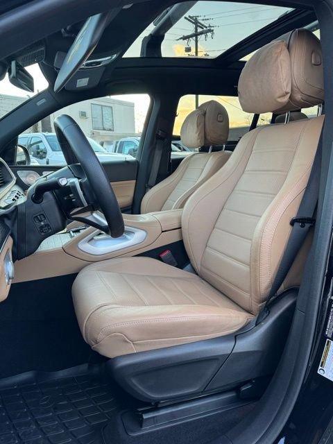 Used 2025 Mercedes-Benz GLS 580 GLS 580 image 11
