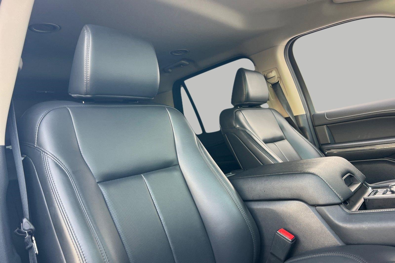 Certified 2024 Ford Expedition XLT image 19