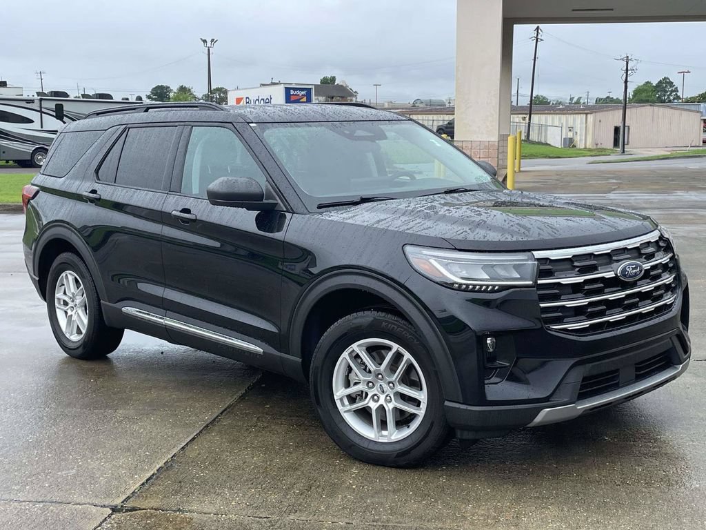 Certified 2025 Ford Explorer Active w/ Active Comfort Package