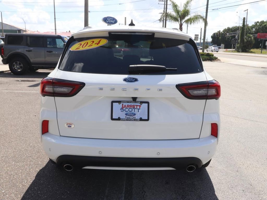 Certified 2024 Ford Escape ST-Line w/ Tech Pack #1 FWD image 13