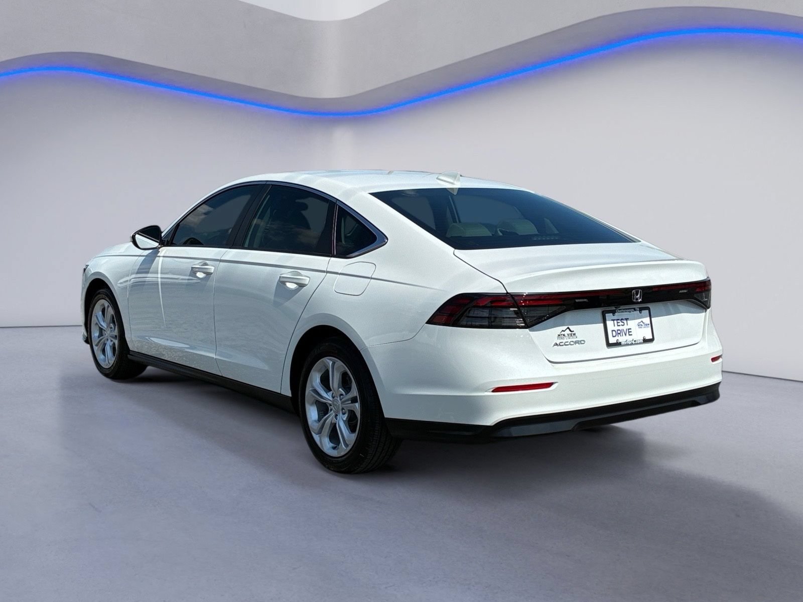 Used 2025 Honda Accord LX image 3