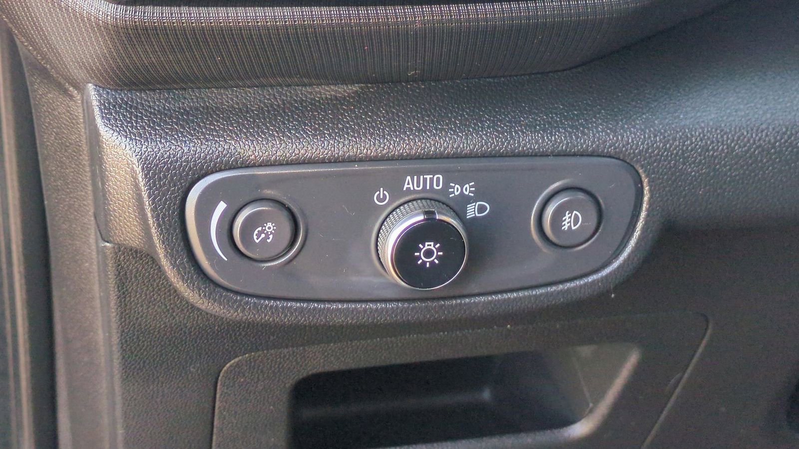 Used 2021 Chevrolet TrailBlazer LT w/ Convenience Package image 17