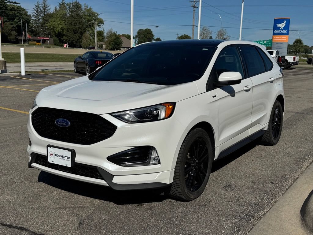 Certified 2022 Ford Edge ST-Line w/ Class II Trailer Tow Package AWD/4WD image 37