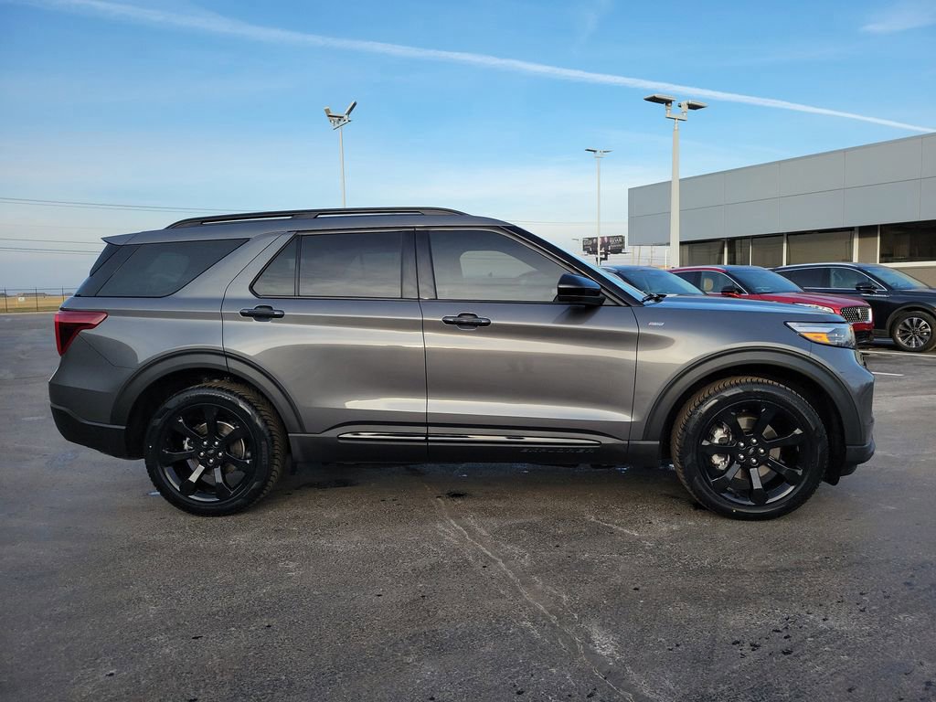 Certified 2023 Ford Explorer ST-Line w/ Class IV Trailer Tow Package image 6