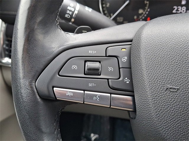 Used 2020 Cadillac XT4 Luxury w/ Cold Weather Package image 22