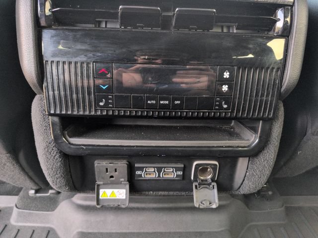 Used 2022 Jeep Wagoneer Series III AWD/4WD image 31