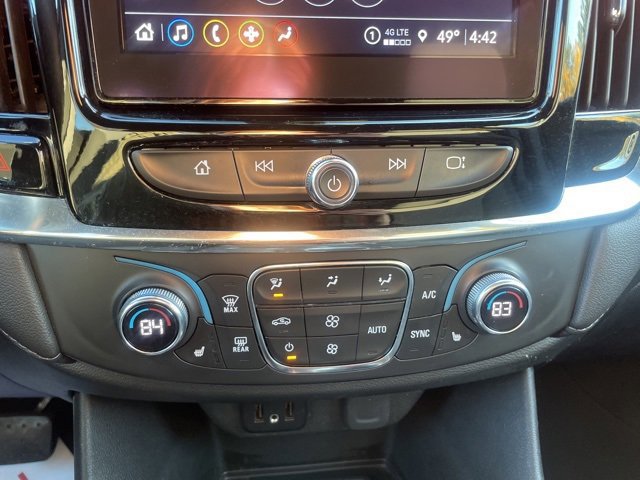 Used 2023 Chevrolet Traverse LT image 32