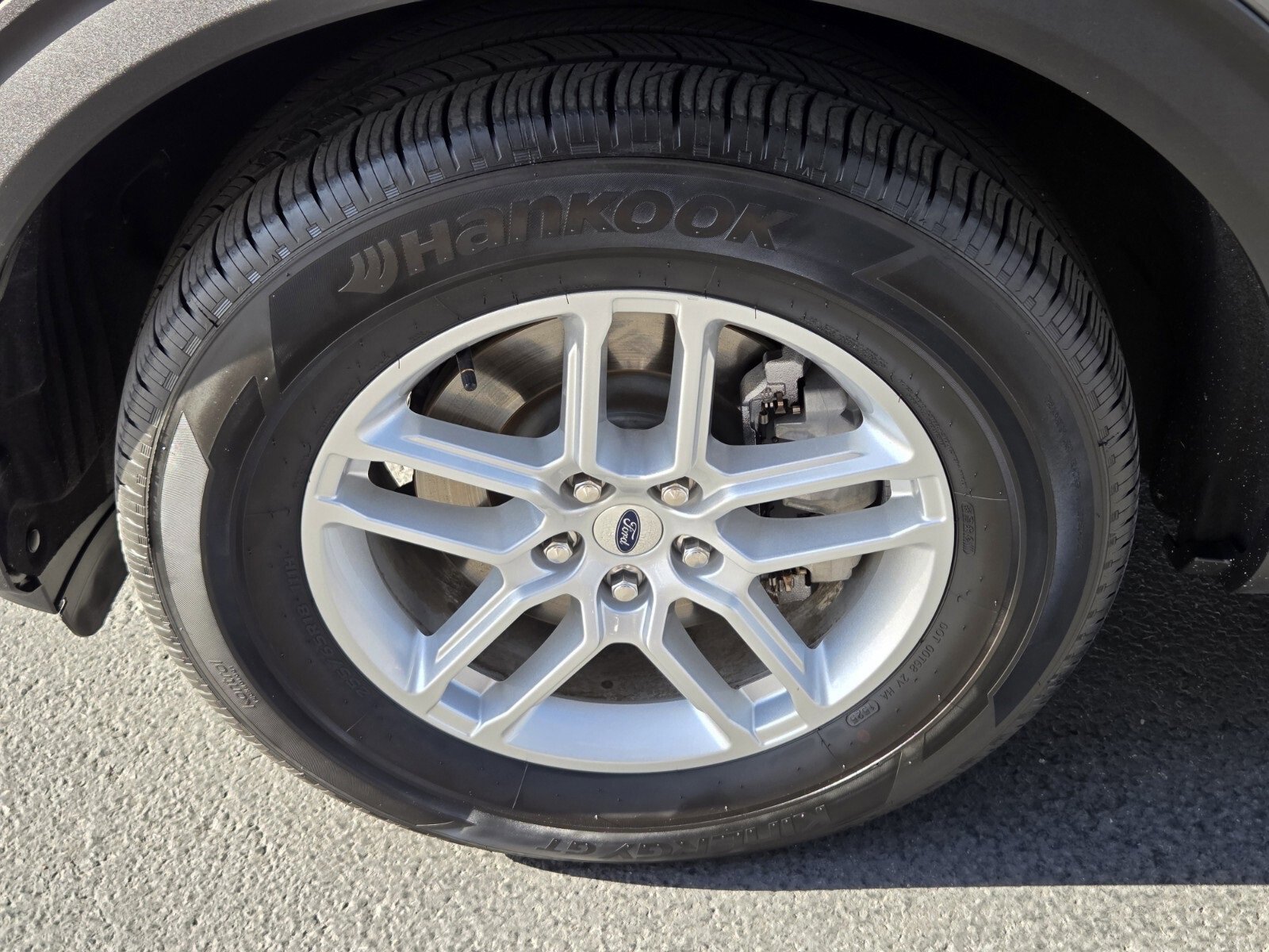 Certified 2025 Ford Explorer Active image 9