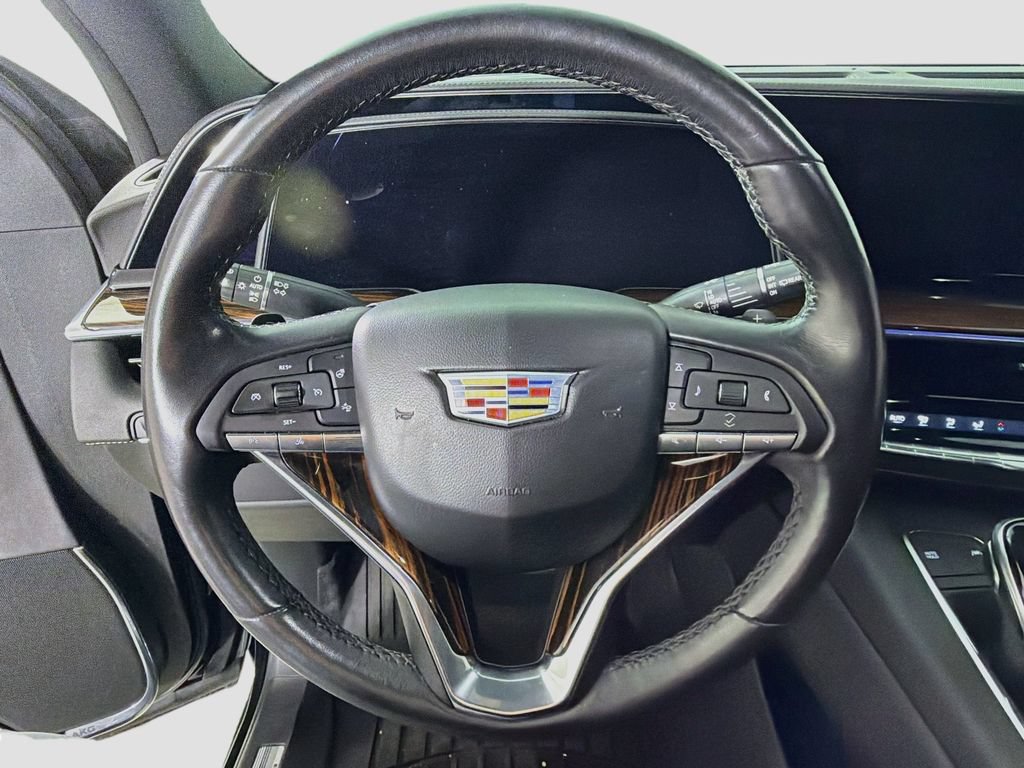 Used 2022 Cadillac Escalade Luxury AWD/4WD image 15