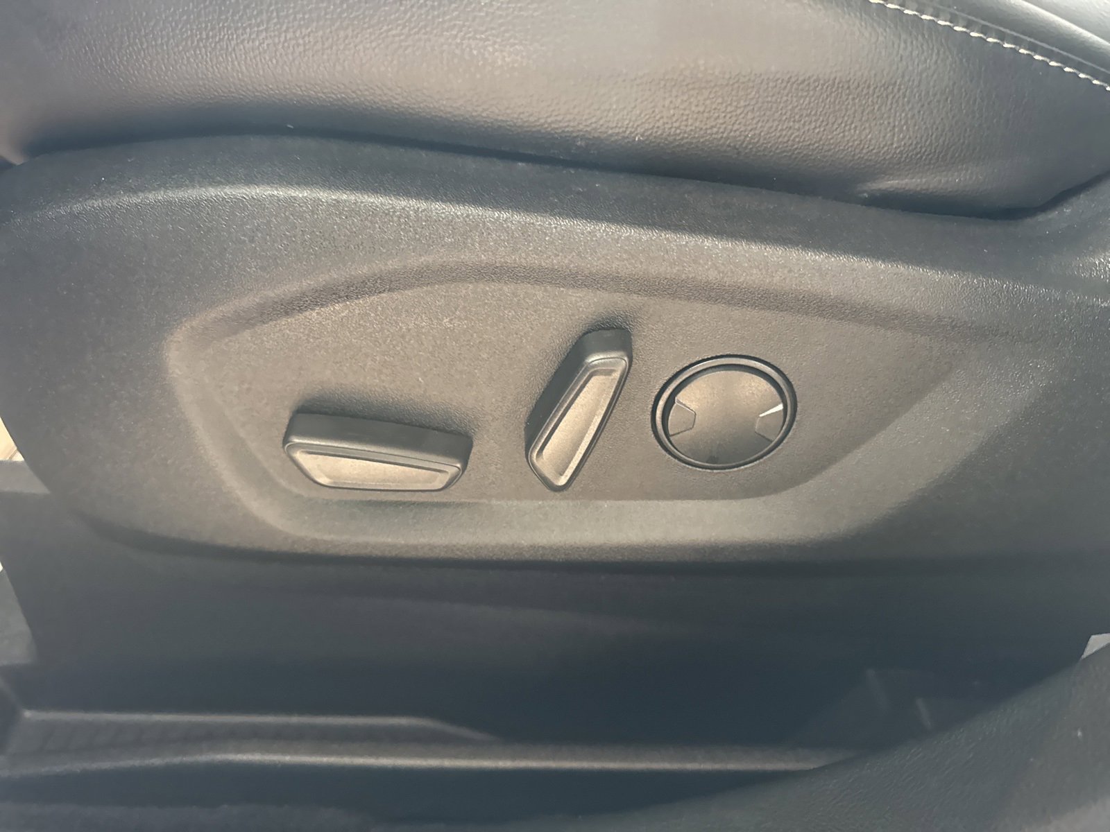 Certified 2024 Ford Edge SEL w/ Convenience Package image 25