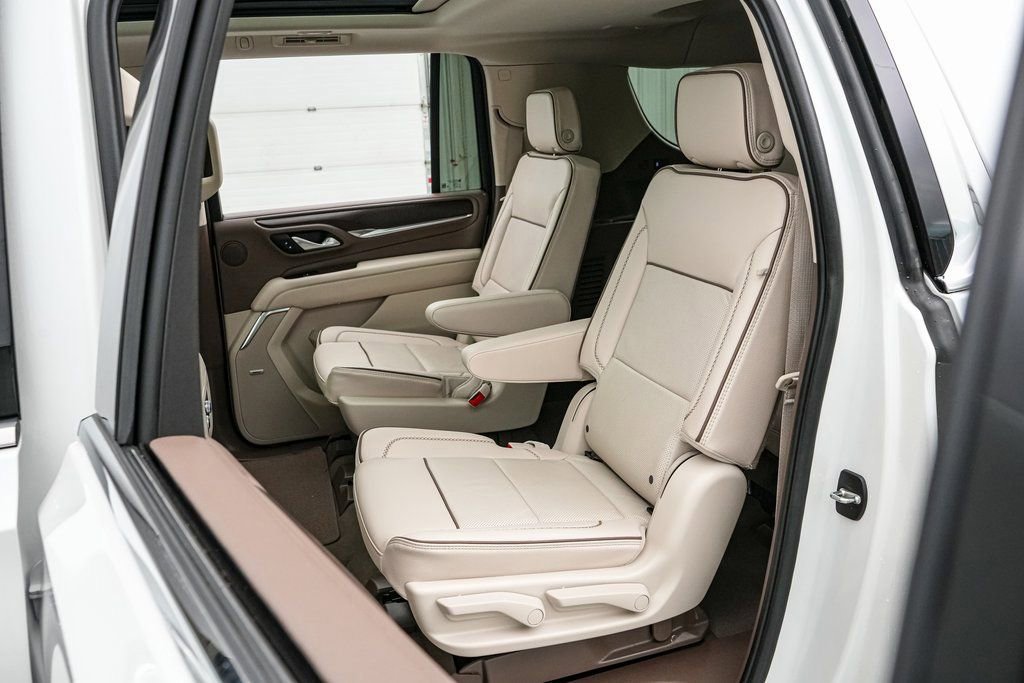 Used 2024 GMC Yukon XL Denali w/ Denali Reserve Package image 20