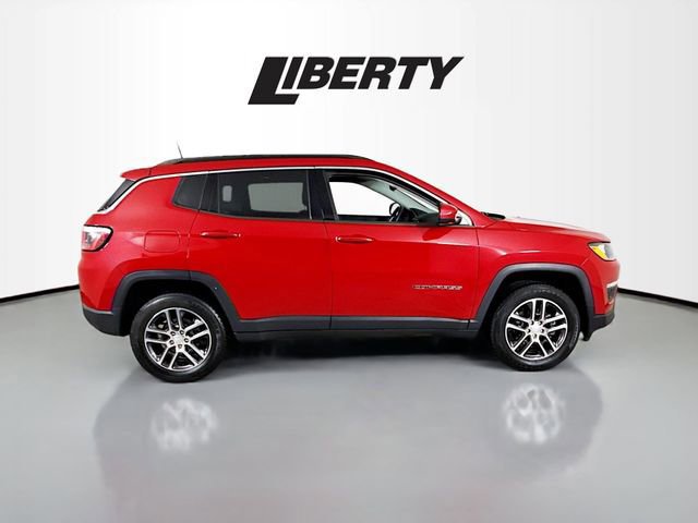 Used 2018 Jeep Compass Latitude w/ Cold Weather Group image 6